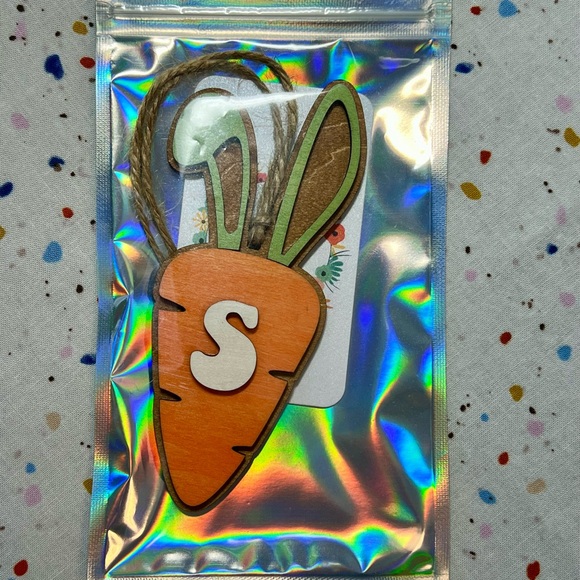 Easter Carrot Ornament with Initial - Picture 2 of 3